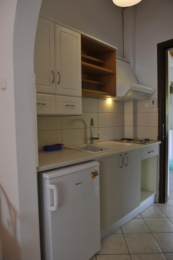 Hotel Rea Megali Ammos  Bagian luar foto