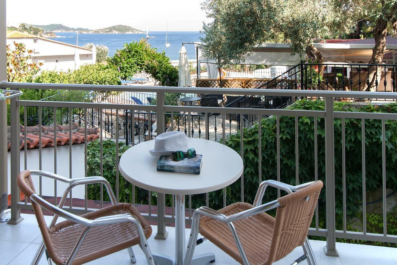 Hotel Rea Megali Ammos  Bagian luar foto