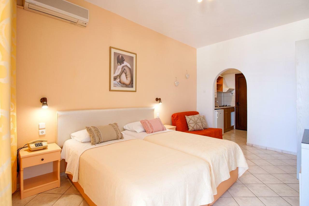Hotel Rea Megali Ammos  Bagian luar foto